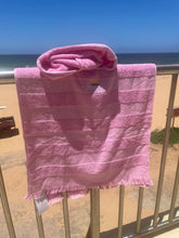 Load image into Gallery viewer, Kids hooded towel
